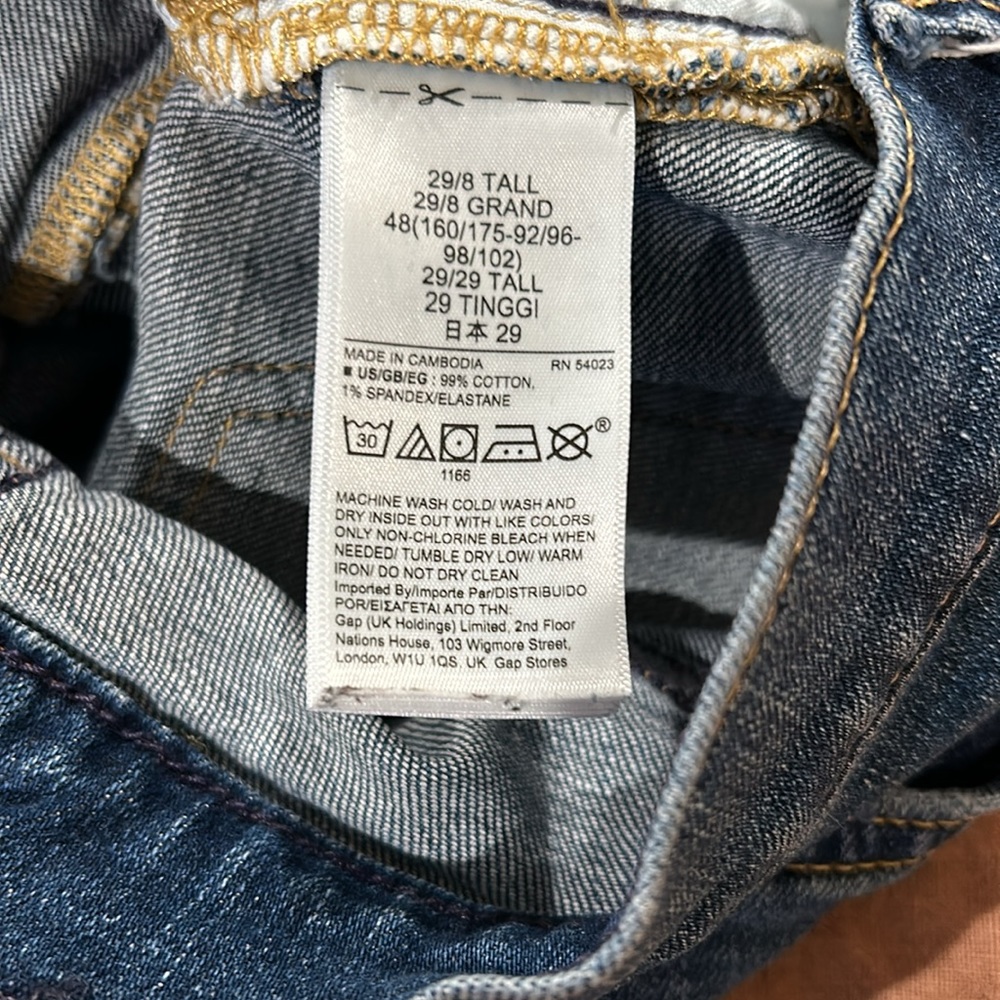 Gap Girlfriend Mid Rise Jeans - Picture 9 of 10